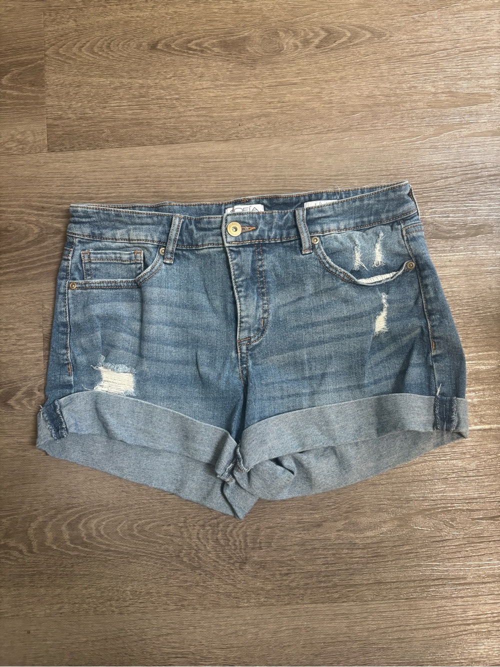 Sofia Jeans by Sofia Vergara Lila Short Roll Cuff Cuffed Distressed Shorts 8